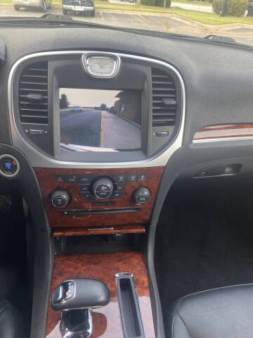 2012 Chrysler 300 Limited