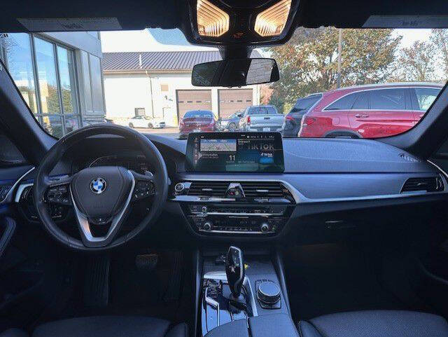 2022 BMW 5 Series 530i photo 95