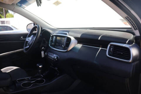 2019 Kia Sorento L