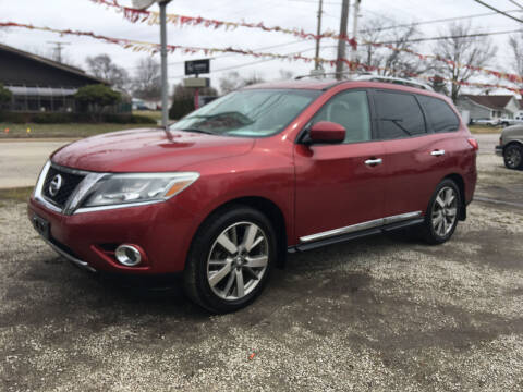 2014 Nissan Pathfinder for sale at Antique Motors in Plymouth IN