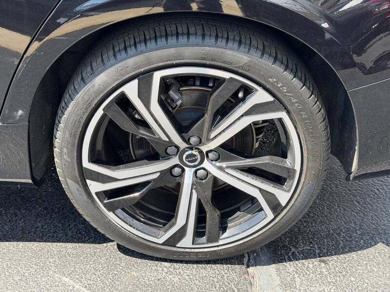 2025 Volvo S60 B5 Plus