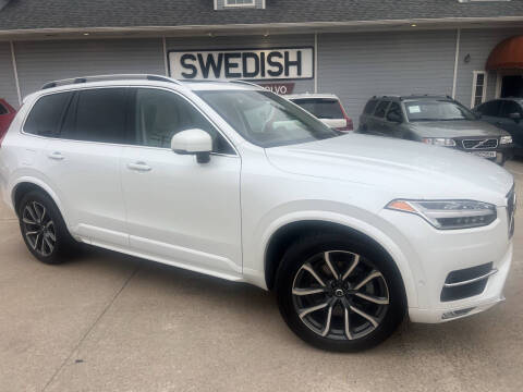 2017 Volvo XC90 T6 Momentum