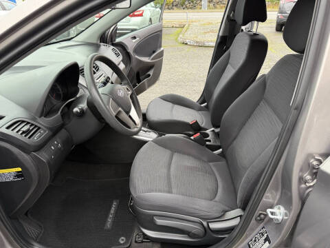 2017 Hyundai Accent SE