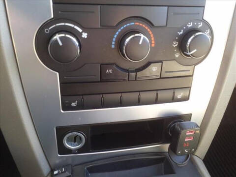 2009 Jeep Commander Sport