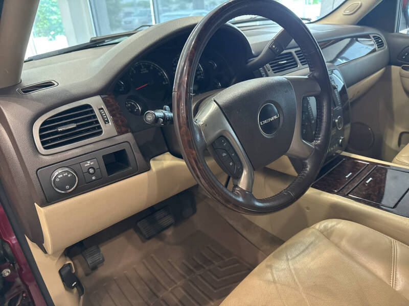 2011 GMC Yukon Denali