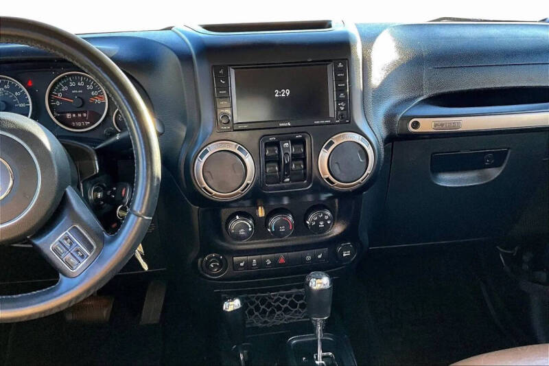 2016 Jeep Wrangler Unlimited Sahara 75th Anniversary