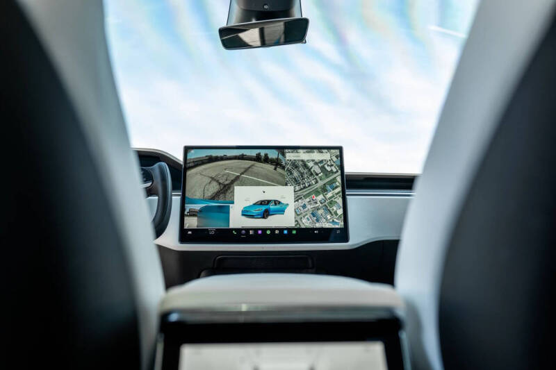 2022 Tesla Model S Plaid