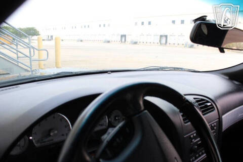 2004 Ford Thunderbird Deluxe
