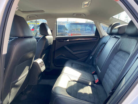 2014 Volkswagen Passat 2.0L TDI SEL Premium