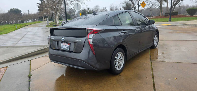 2016 Toyota Prius Two