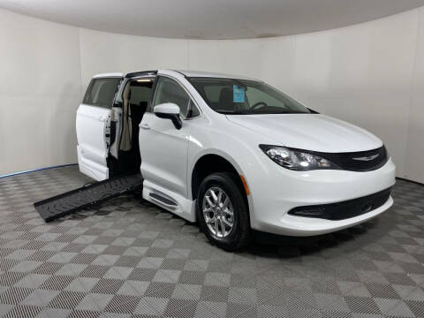 2022 Chrysler Voyager for sale at AMS Vans in Tucker GA