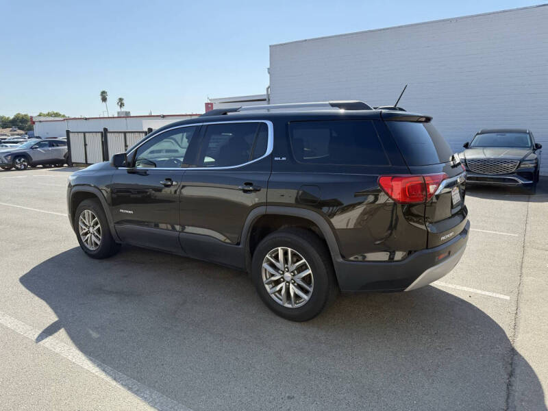 2017 GMC Acadia SLE-2