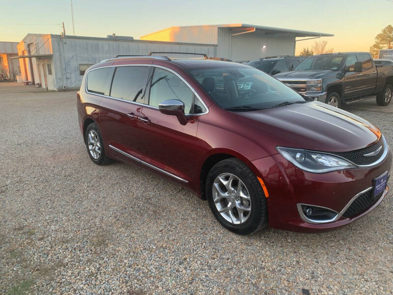 2018 Chrysler Pacifica null photo 2