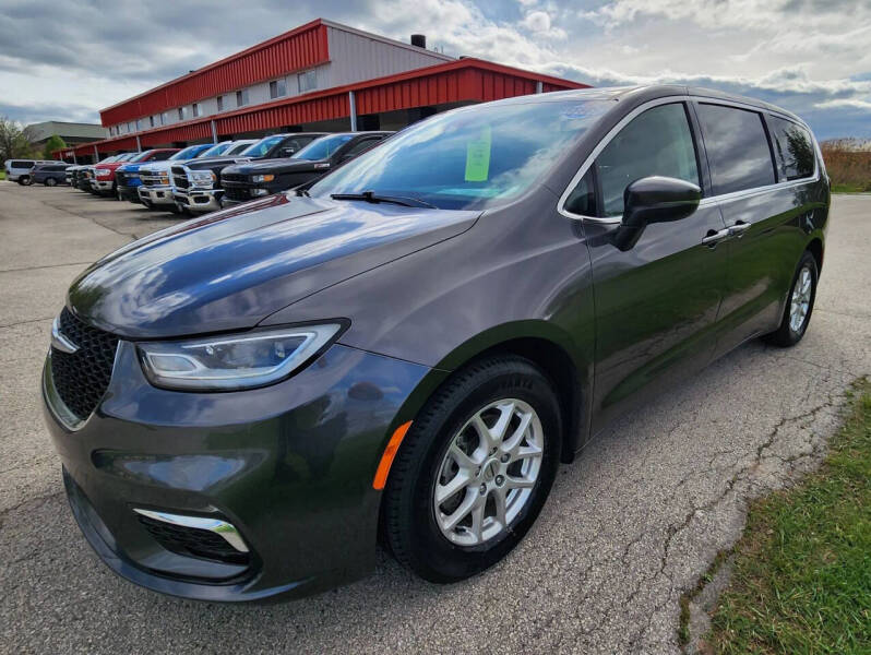 2023 Chrysler Pacifica Touring L
