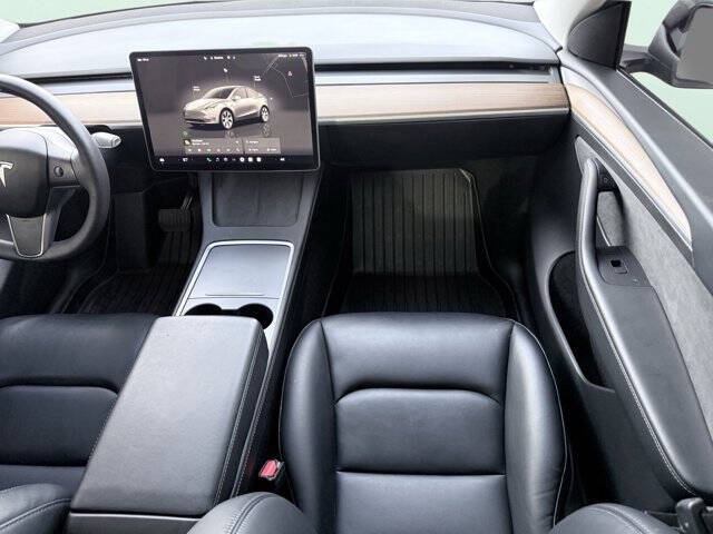 2024 Tesla Model Y Long Range