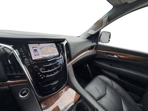 2015 Cadillac Escalade Luxury