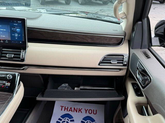 2024 Lincoln Navigator Premiere