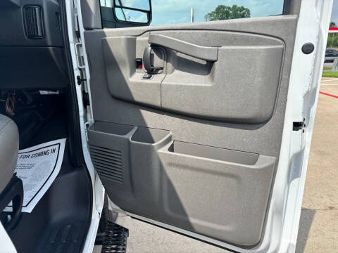2017 Chevrolet Express LS 3500