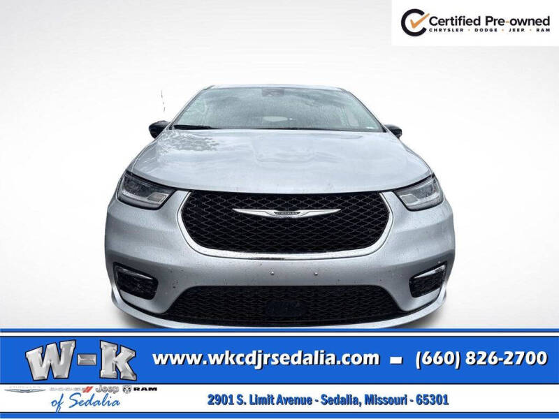 2024 Chrysler Pacifica Touring L