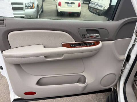 2009 GMC Yukon XL SLE