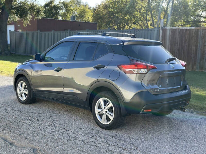 2019 Nissan Kicks SV
