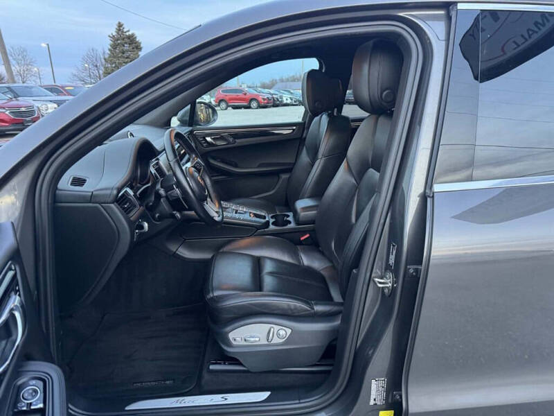 2016 Porsche Macan S