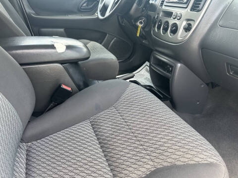 2004 Ford Escape XLT