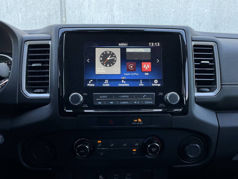 2022 Nissan Frontier SV