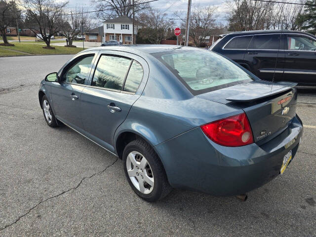 2007 Chevrolet Cobalt for sale at QUEENSGATE AUTO SALES in York, PA