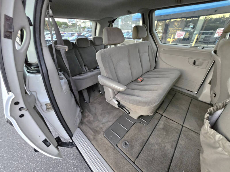 2006 Dodge Grand Caravan SE