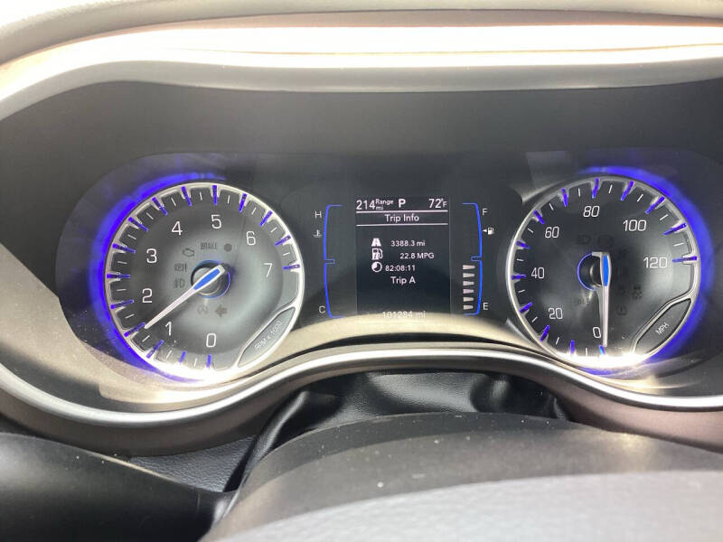 2020 Chrysler Voyager LXi