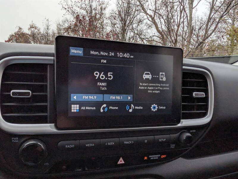 2024 Hyundai Venue SEL