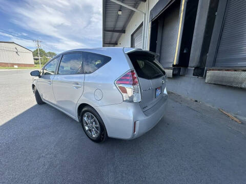 2015 Toyota Prius v Two