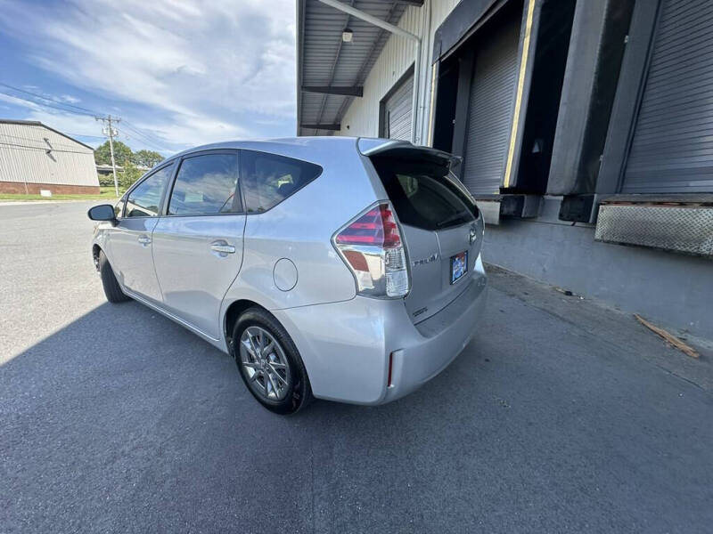 2015 Toyota Prius v Two