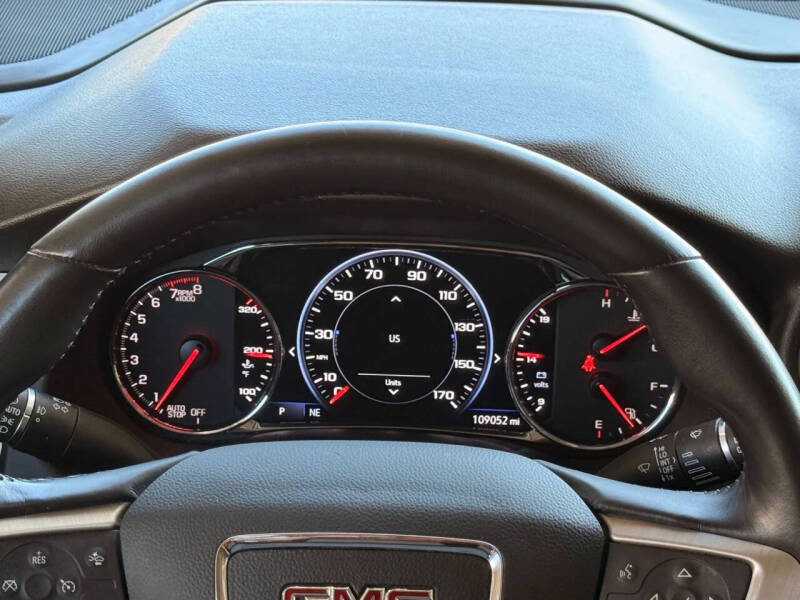 2022 GMC Acadia Denali