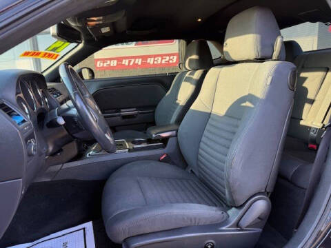 2014 Dodge Challenger SXT