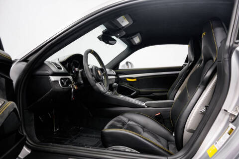 2016 Porsche Cayman GT4