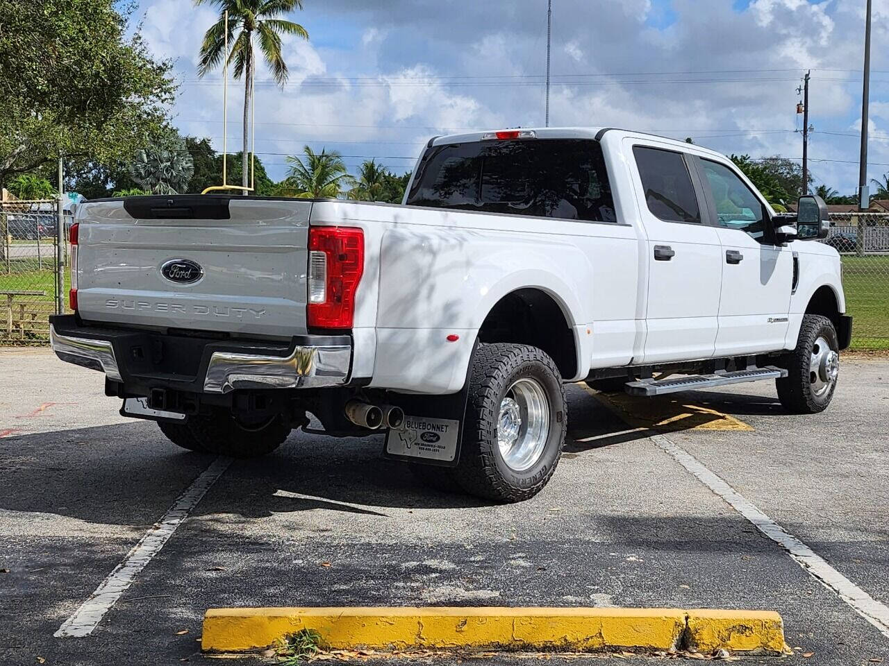 2018 FORD F-350 Pickup - $34,995