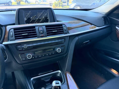 2015 BMW 3 Series 328i