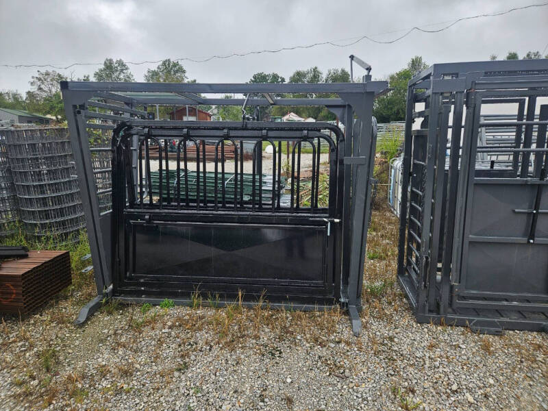 2025 Ponderosa Squeeze Chute Manual