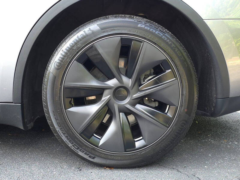 2025 Tesla Model Y Long Range