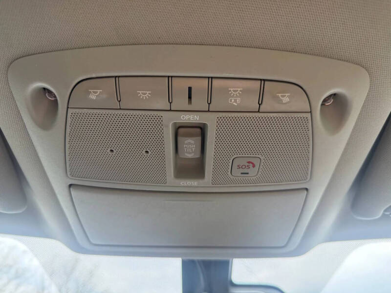 2017 Nissan Maxima Platinum