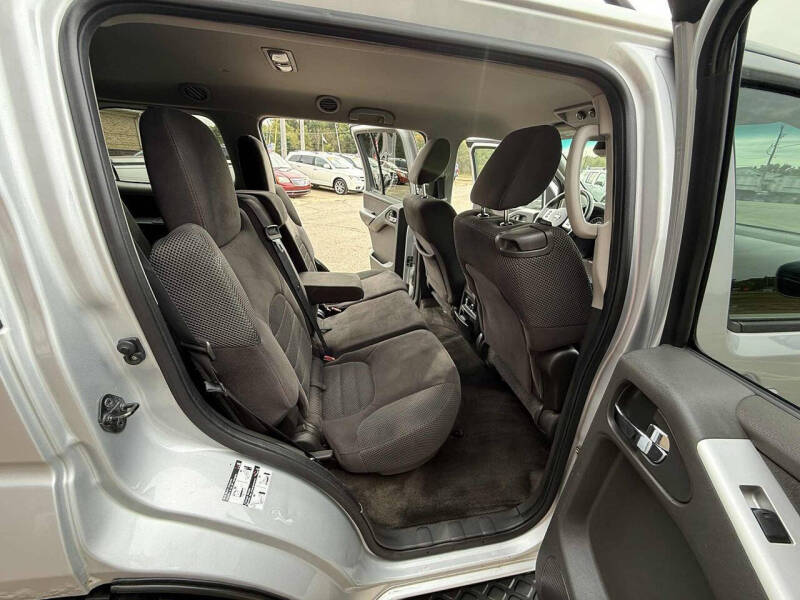 2012 Nissan Pathfinder SV