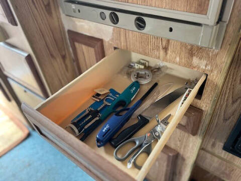 1991 Cascade 10 Ft Truck Camper