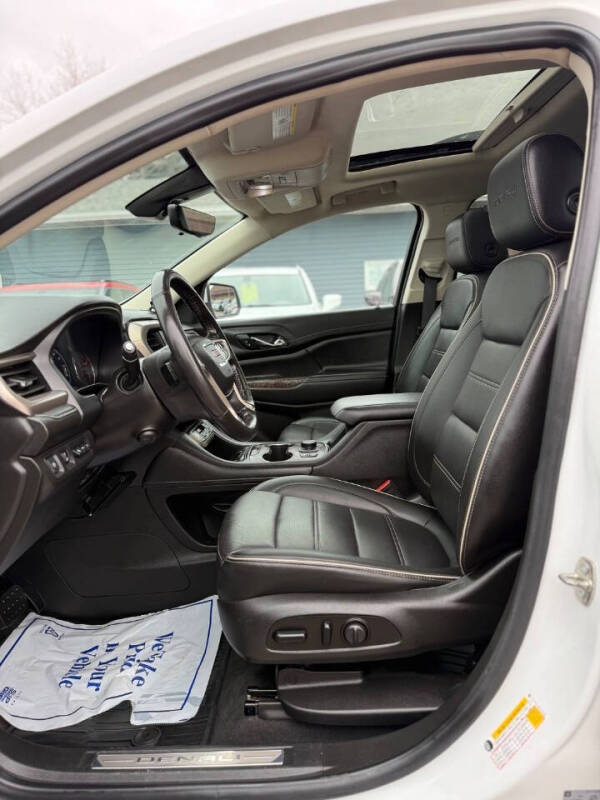 2021 GMC Acadia Denali