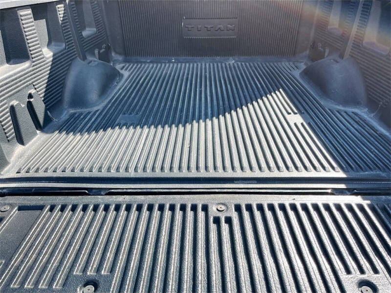 2024 Nissan Titan SV