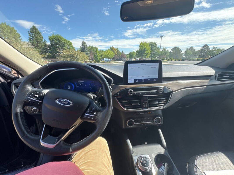 2020 Ford Escape Titanium