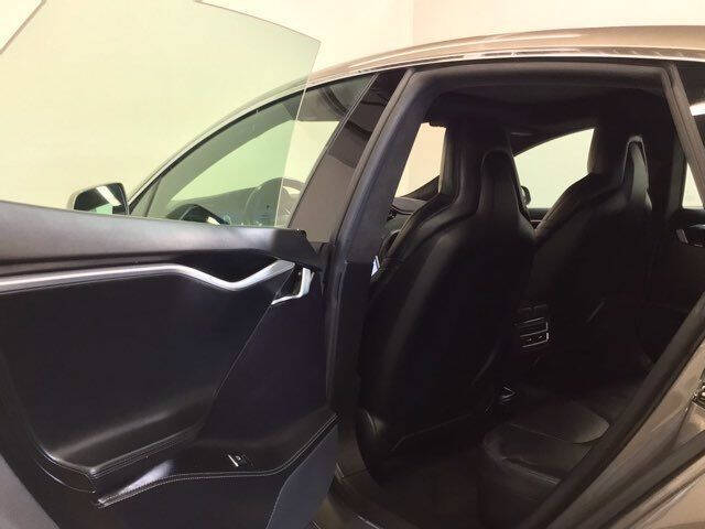 2015 Tesla Model S 85D