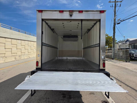 2021 Isuzu NPR