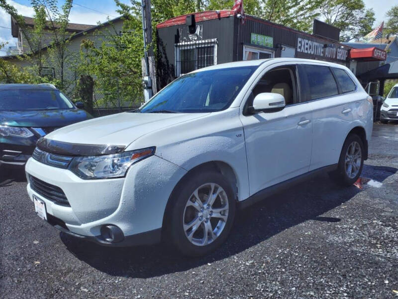 2014 Mitsubishi Outlander for sale at Executive Auto Group in Irvington NJ